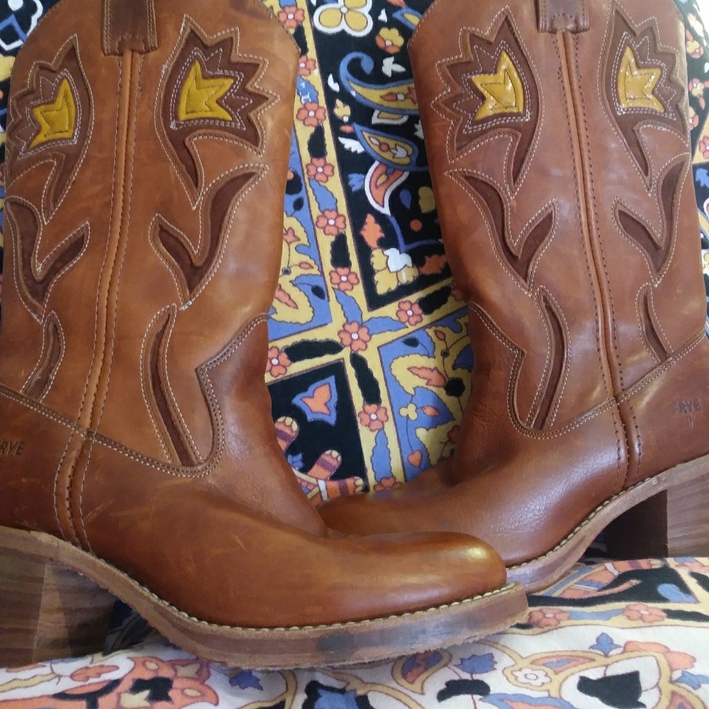Women's Frye Cowboy Boots - flowers Size 7